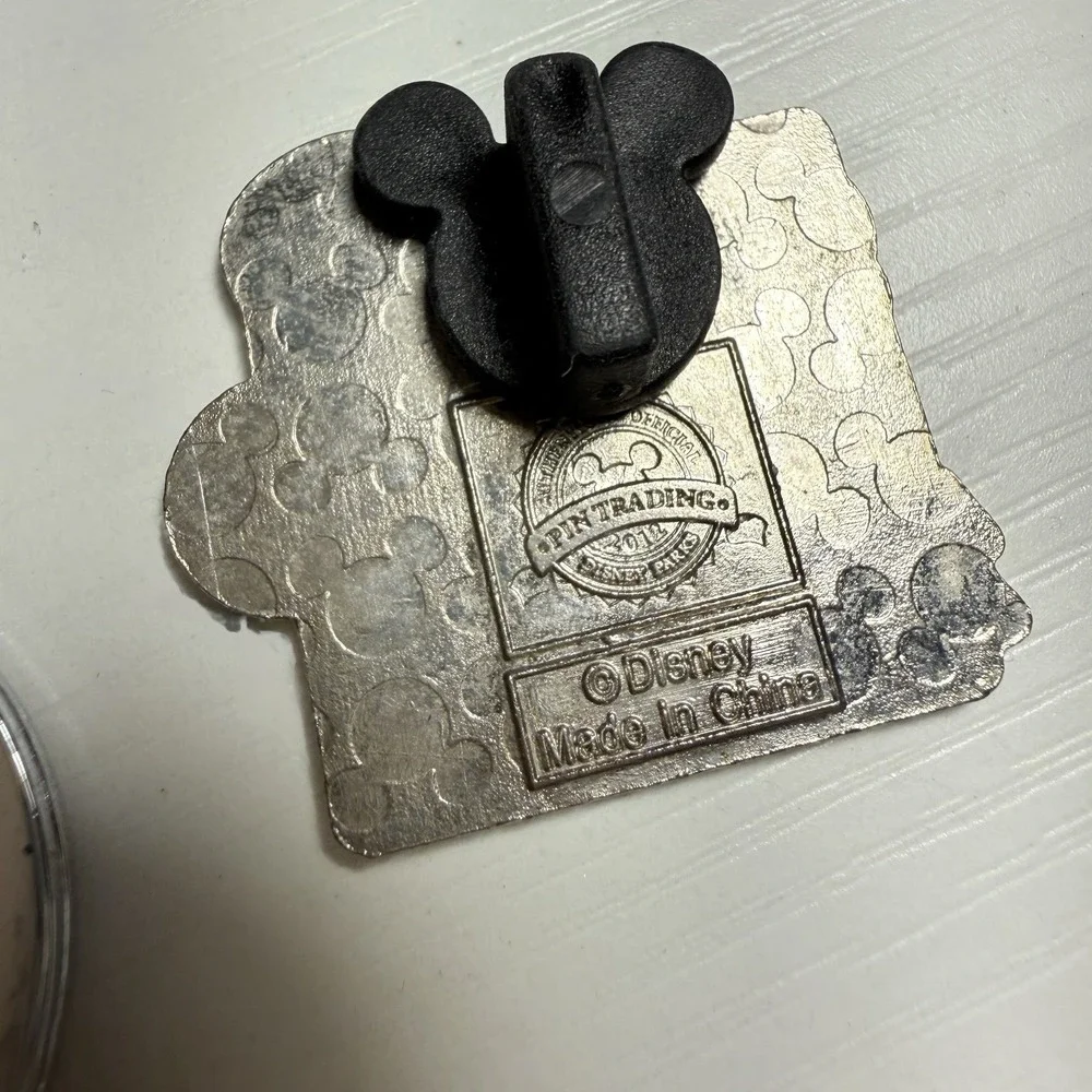 Lot of Disney Parks Small Pieces Magic Mickey Minnie Dumbo Keychain Pin Charm